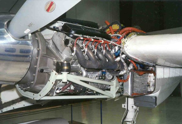 ORENDA 600 HP V8 Engine on Aero-Commander 685